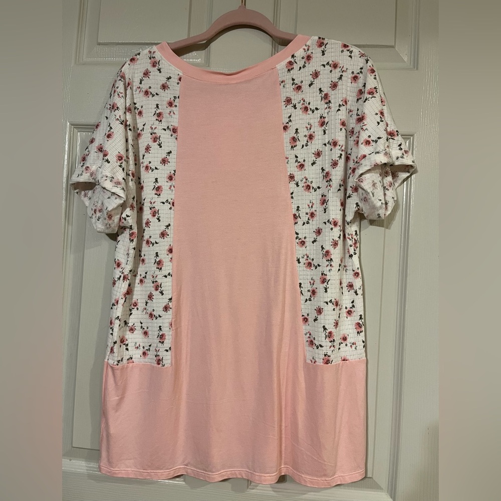 Women’s Magic Fit Pink and White Floral Top Large - Picture 3 of 4